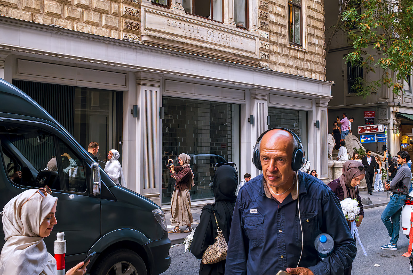 Street photography review of the Fuji X100VI