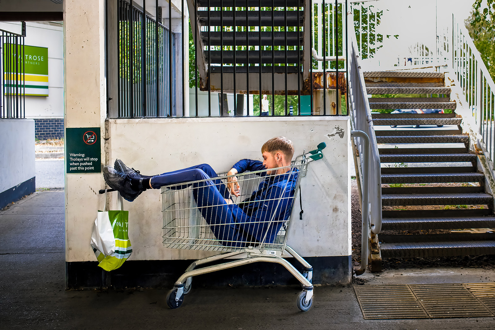 Reviewing the Fuji X100V for street photography